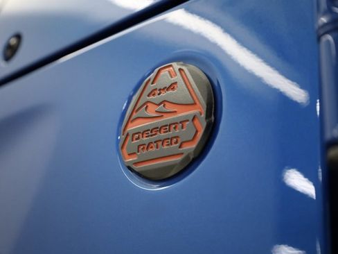 Used 2023 Jeep Gladiator Mojave w/ Cold Weather Group image 43