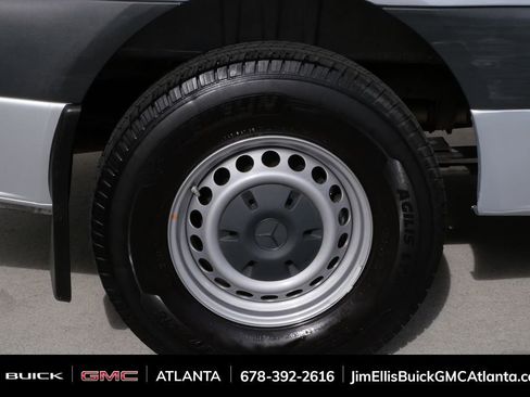 Used 2024 Mercedes-Benz Sprinter 2500 image 29