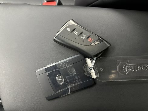 Used 2024 Lexus ES 350 w/ Luxury Package image 23