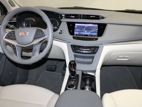 Certified 2023 Cadillac XT5 Premium Luxury AWD/4WD image 15