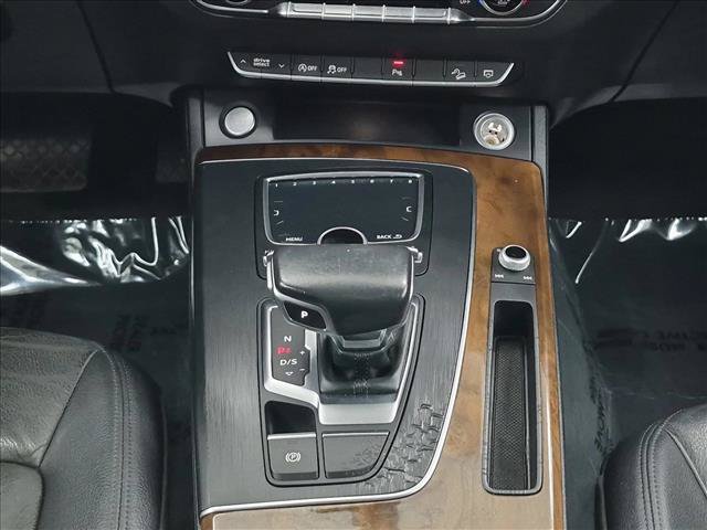 Used 2018 Audi Q5 2.0T Premium Plus w/ Premium Plus Package AWD/4WD image 12