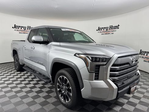 Used 2024 Toyota Tundra Limited AWD/4WD image 5