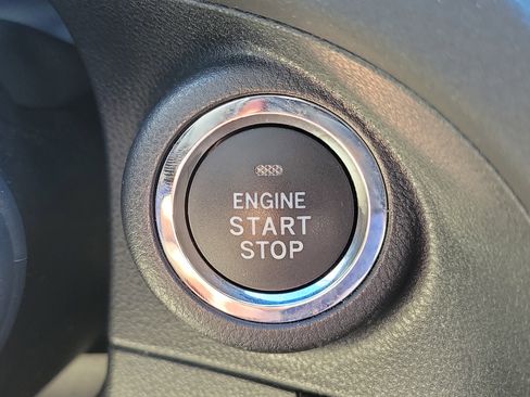 Certified 2022 Subaru Crosstrek 2.5i Limited w/ Moonroof Package 2 image 31