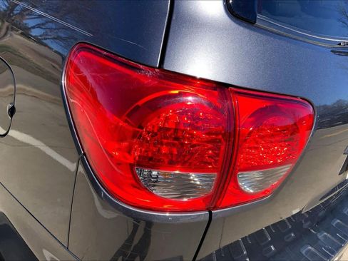 Used 2016 Toyota Sequoia SR5 image 28