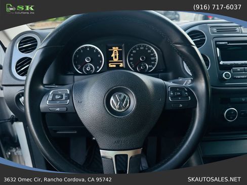 Used 2013 Volkswagen Tiguan S image 18