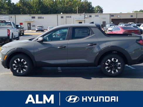 New 2026 Hyundai Santa Cruz SE image 9