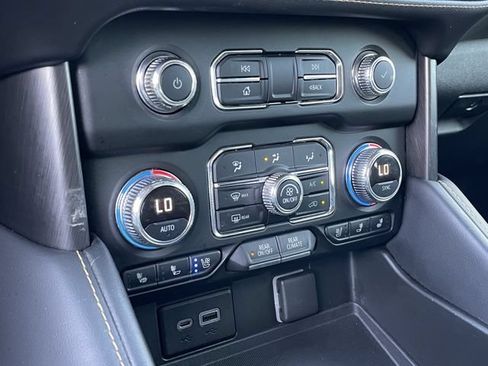 Used 2022 GMC Yukon AT4 w/ Max Trailering Package AWD/4WD image 19