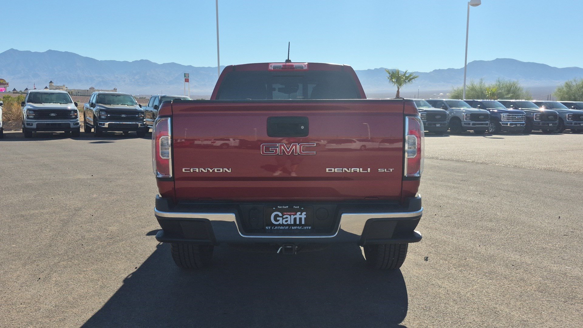 Used 2016 GMC Canyon SLT w/ Driver Alert Package RWD image 4