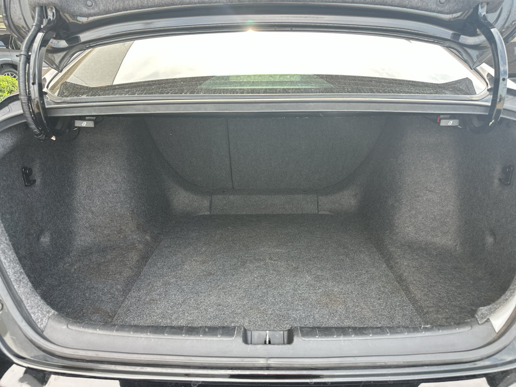 Used 2018 Honda Accord Touring image 37