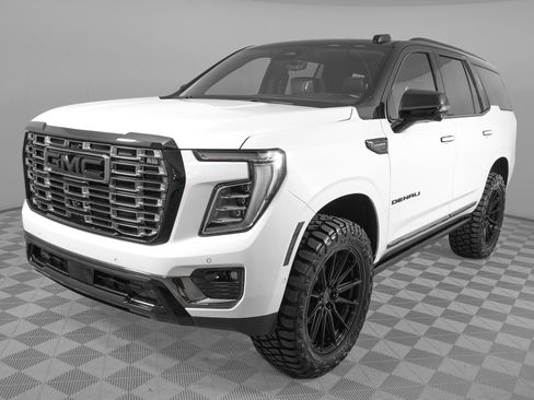 Used 2026 GMC Yukon Denali Ultimate AWD/4WD image 9