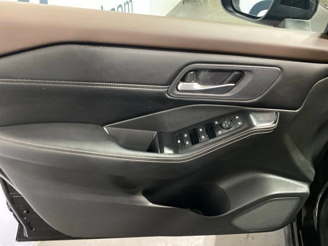 Certified 2023 Nissan Rogue SV w/ SV Premium B Package AWD/4WD image 8
