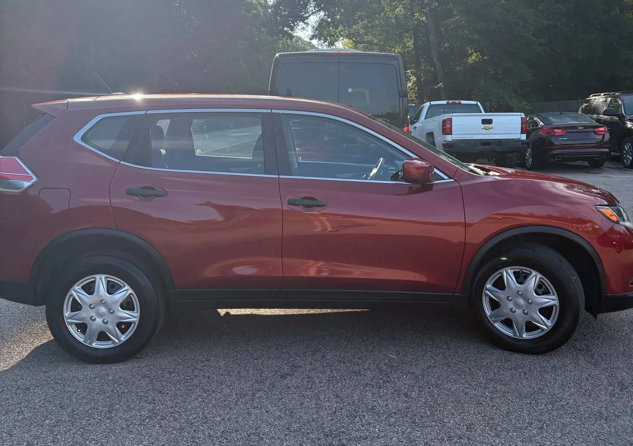 Used 2016 Nissan Rogue S AWD/4WD image 7