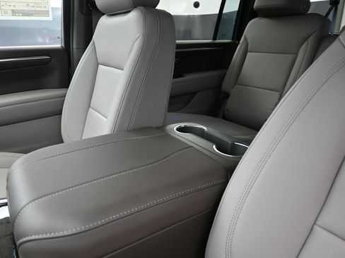 New 2026 Chevrolet Suburban LT w/ Comfort Package RWD image 14