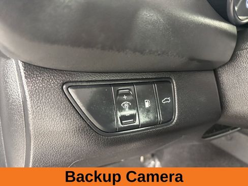 Used 2025 Genesis G70 3.3T Advanced image 10