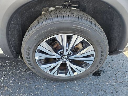 Used 2021 Nissan Rogue SV AWD/4WD image 11