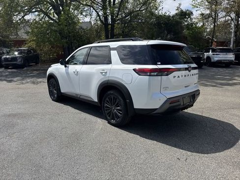 New 2026 Nissan Pathfinder SL AWD/4WD image 7
