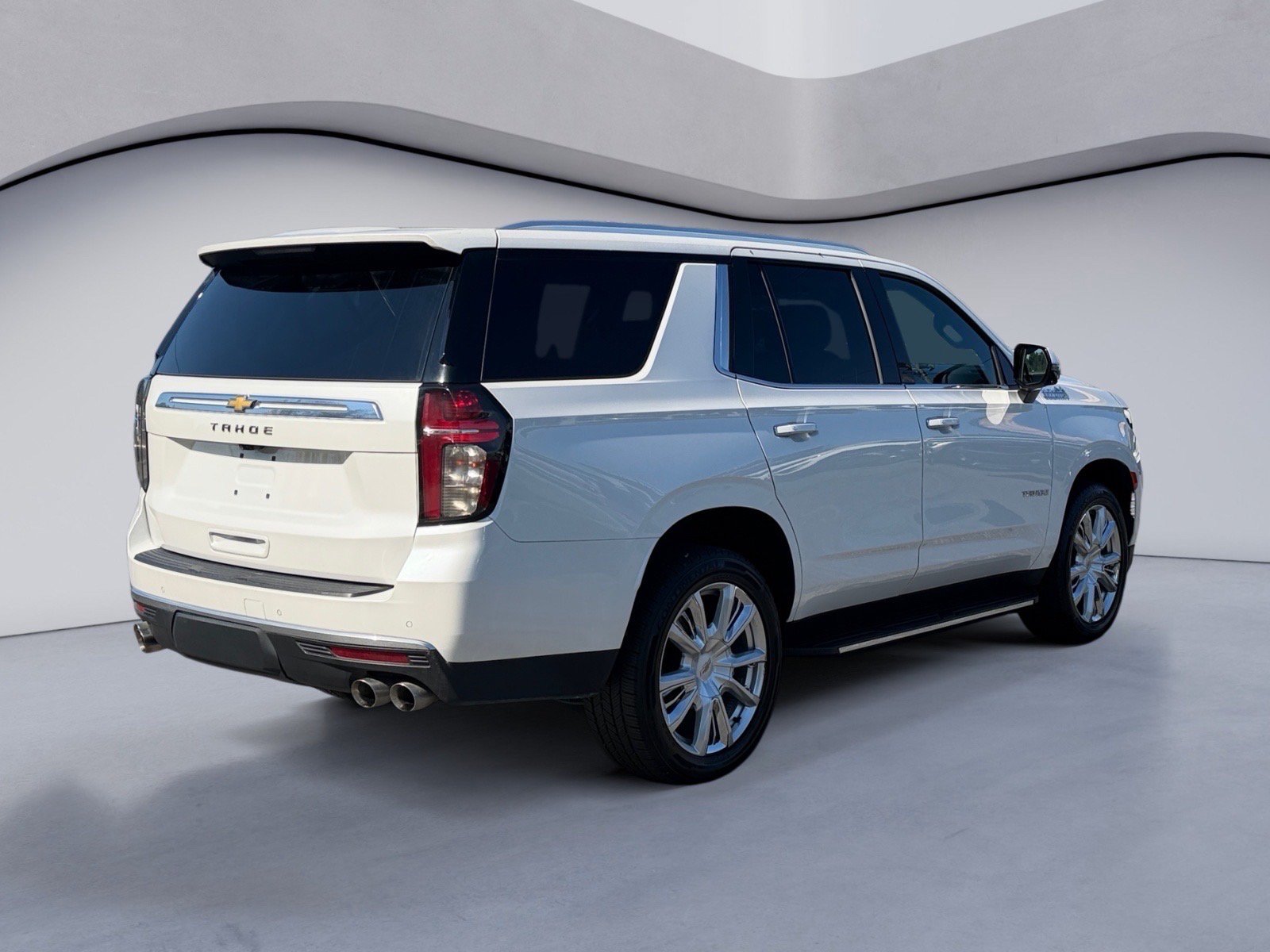 Used 2022 Chevrolet Tahoe High Country AWD/4WD image 5