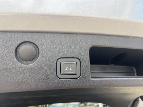 New 2026 Chevrolet Equinox ACTIV FWD image 7