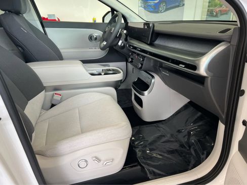 New 2026 Hyundai Ioniq 9 SE AWD/4WD image 19