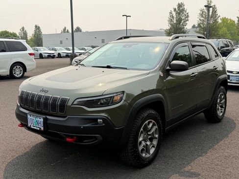 Used 2021 Jeep Cherokee Trailhawk w/ Trailer Tow Group AWD/4WD image 4