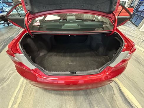 Used 2014 Toyota Camry SE image 40