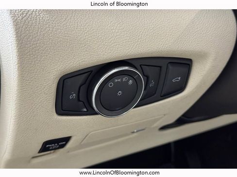 Used 2020 Lincoln Continental Reserve image 25