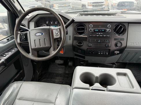 Used 2013 Ford F550 4x4 Crew Cab Super Duty w/ Payload Upgrade Pkg image 15