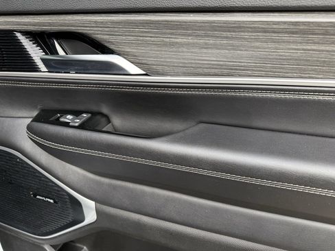 Used 2023 Jeep Wagoneer Series III w/ Preferred Equipment Group image 40