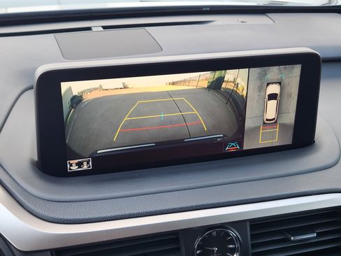 Used 2022 Lexus RX 450hL Luxury w/ Cold Area Package (CT) image 17