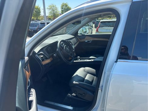 Used 2023 Volvo XC90 B6 Plus w/ Protection Package Premier AWD/4WD image 11