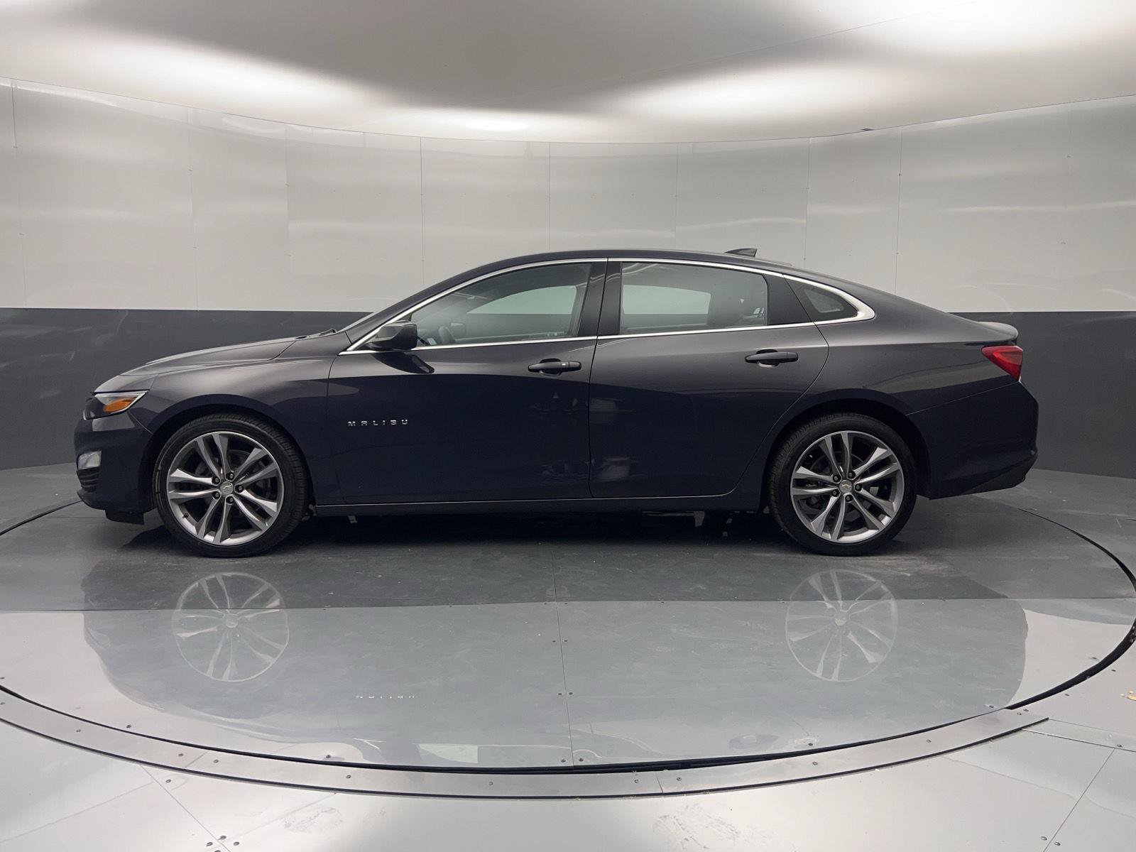 Used 2025 Chevrolet Malibu LT FWD image 30