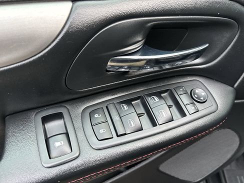 Used 2019 Dodge Grand Caravan GT image 9