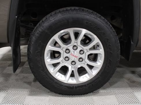 Used 2015 GMC Sierra 1500 SLE w/ SLE Value Package AWD/4WD image 46
