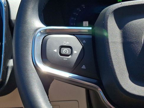 Certified 2026 Volvo XC40 B5 Plus AWD/4WD image 23