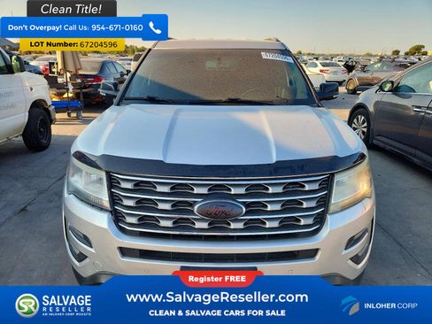 Used 2016 Ford Explorer XLT w/ Equipment Group 202A AWD/4WD image 7