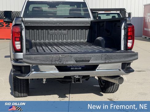 New 2026 GMC Sierra 3500 SLE image 5