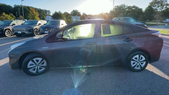 Used 2018 Toyota Prius Three FWD image 5