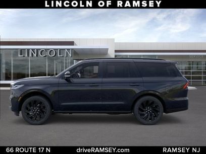 New 2025 Lincoln Navigator Reserve w/ Jet Appearance Package