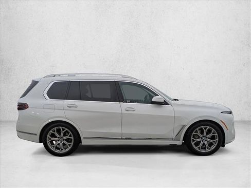 Used 2024 BMW X7 xDrive40i w/ Premium Package image 4