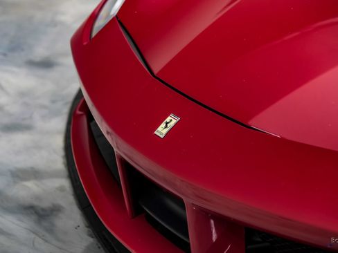 Used 2017 Ferrari 488 GTB RWD image 39