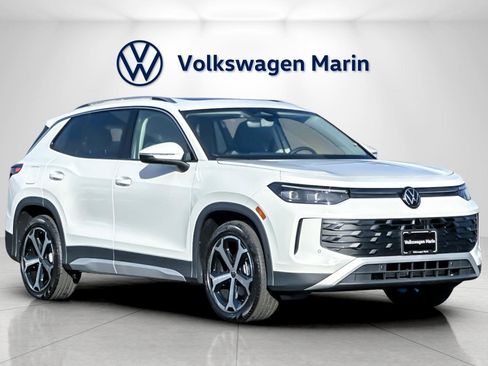 New 2026 Volkswagen Tiguan SE image 7