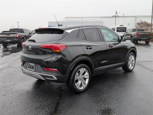 Used 2024 Buick Encore GX Preferred image 3
