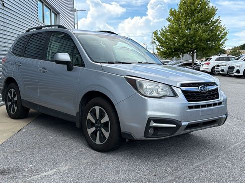 Used 2018 Subaru Forester 2.5i Premium AWD/4WD image 5