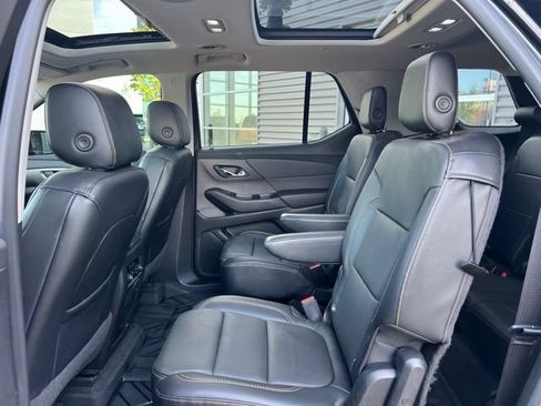 Used 2018 Chevrolet Traverse Premier w/ Redline Edition AWD/4WD image 18
