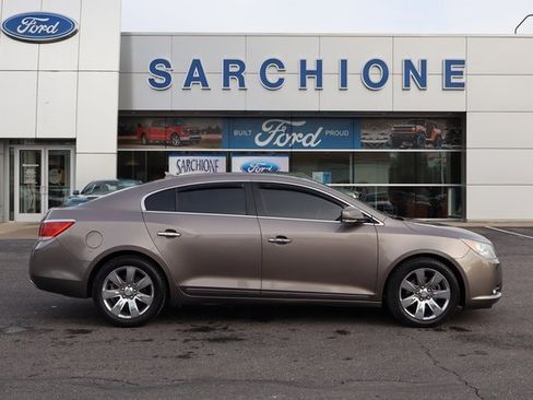Used 2011 Buick LaCrosse CXS image 2