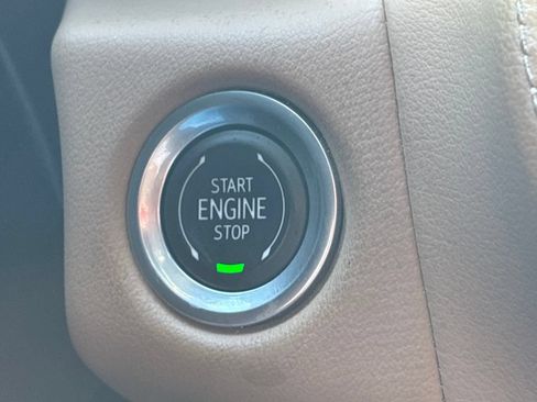 Used 2024 Chevrolet Suburban Premier AWD/4WD image 35