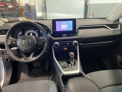 Used 2023 Toyota RAV4 LE AWD/4WD image 12