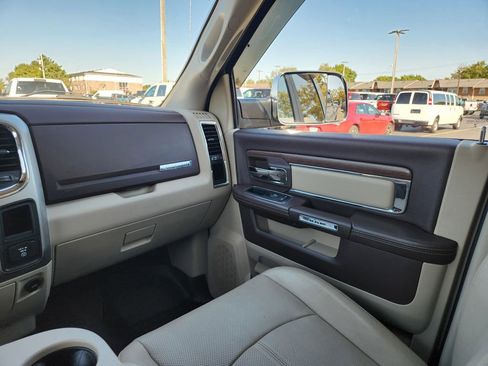 Used 2018 RAM 3500 Laramie image 27