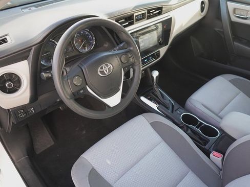 Used 2019 Toyota Corolla LE image 13