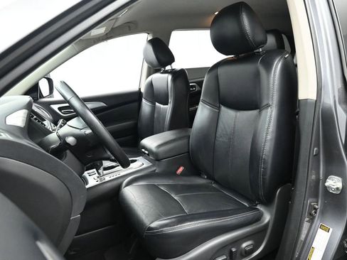 Used 2020 Nissan Pathfinder SL image 13